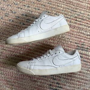 Nike Low Blazers White Sneakers